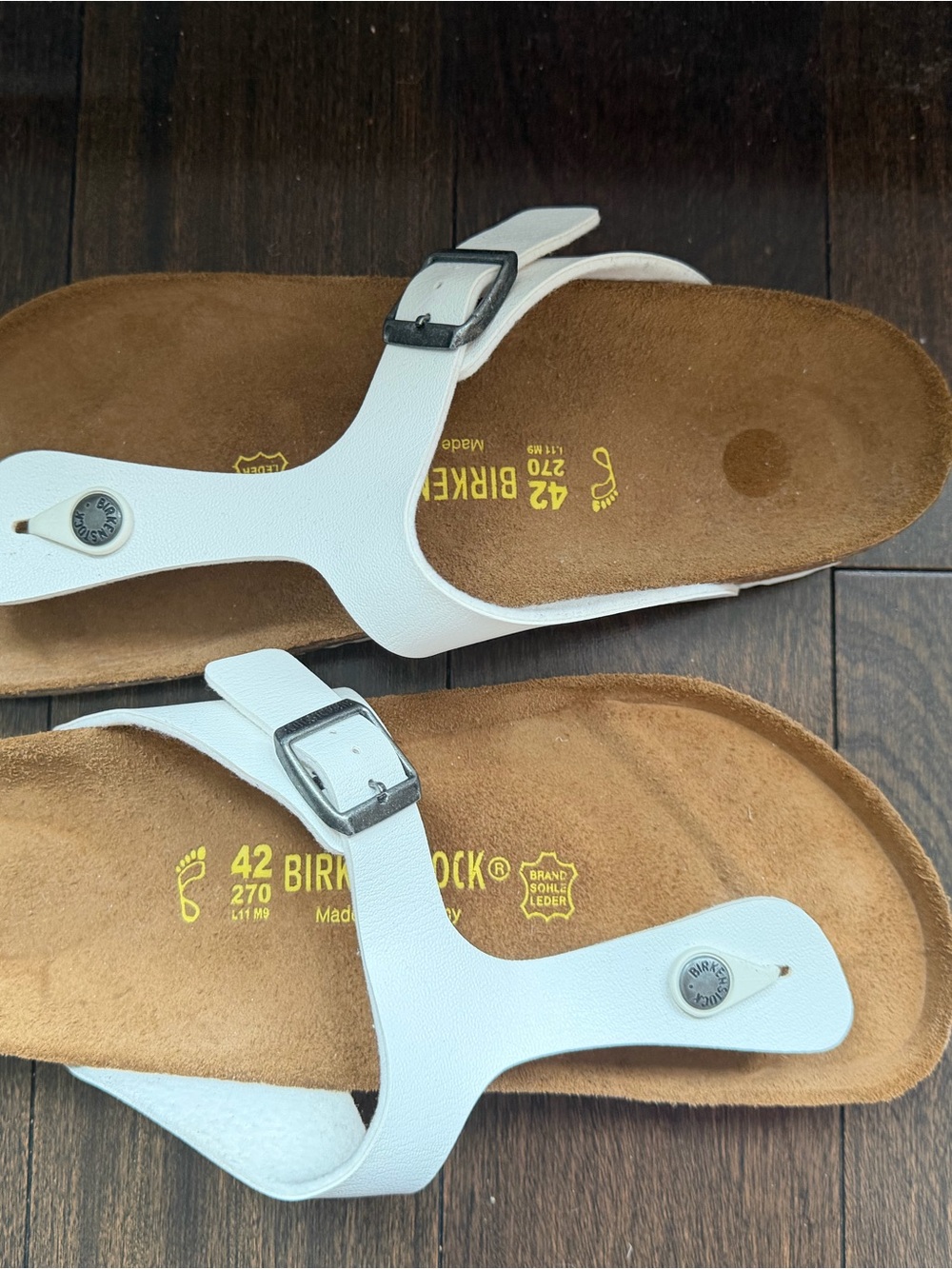 Brand New - White Gizeh Burkenstocks